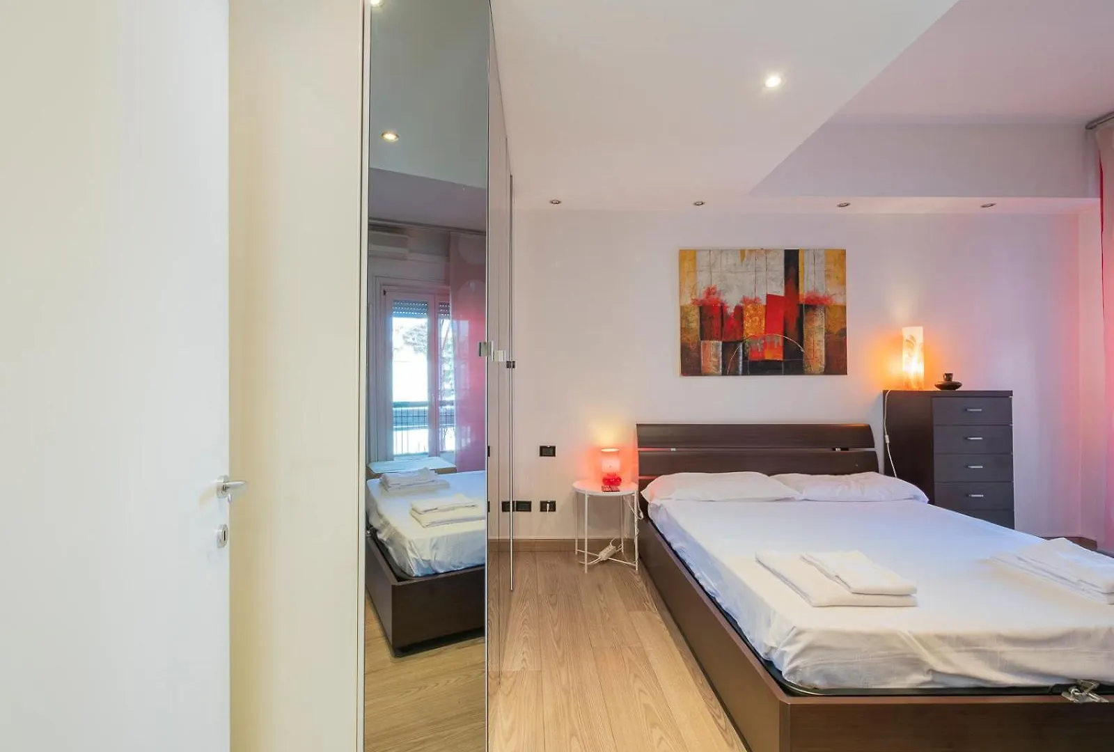 Youhosty- Apartment Citylife & Sempione Milaan